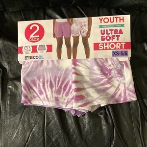 NWT girls 2 pack ultra soft shorts sz. XS 5/6.                 32 Degrees COOL